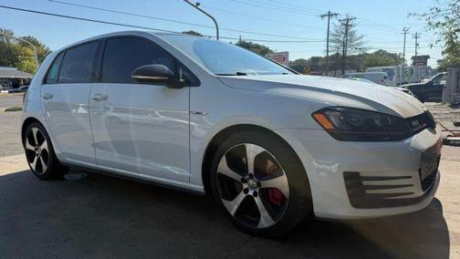 2017 Volkswagen Golf GTI SE 4-Door