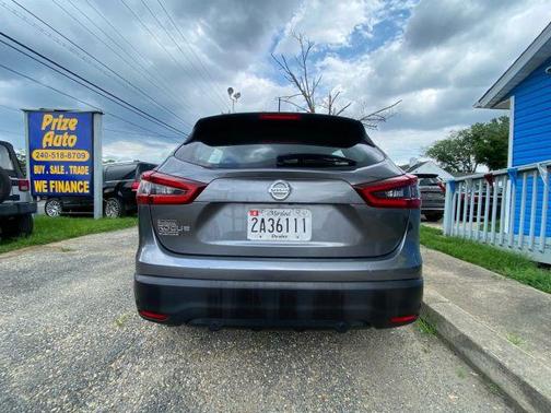 Gray 2021 Nissan Rogue Sport S
