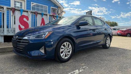 2020 Hyundai ELANTRA SE