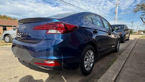 2020 Hyundai ELANTRA SE