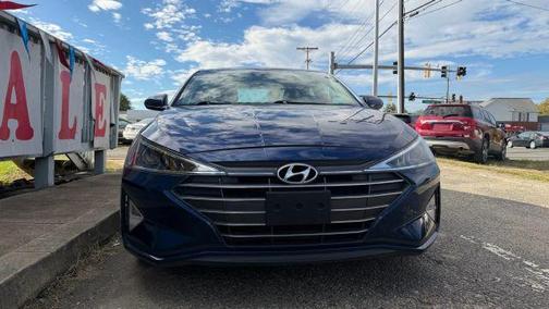 2020 Hyundai ELANTRA SE