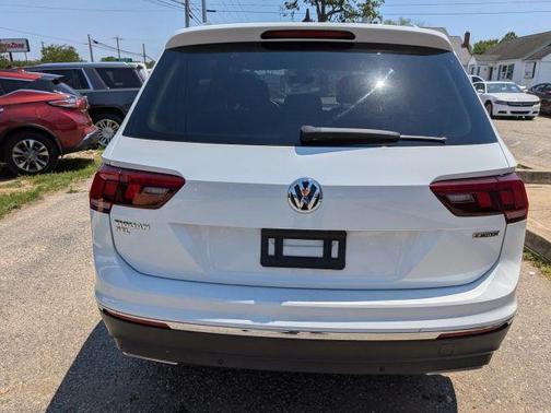 Pure White 2021 Volkswagen Tiguan 2.0T SEL