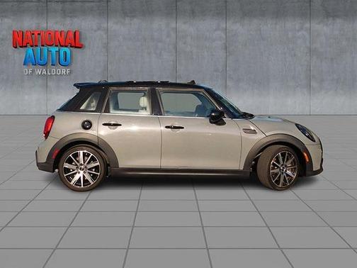 2023 MINI Hardtop Cooper