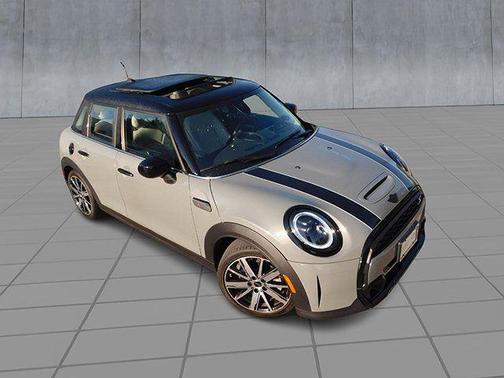 2023 MINI Hardtop Cooper