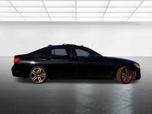 2017 BMW 750 i xDrive