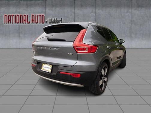 2019 Volvo XC40 T5 Momentum