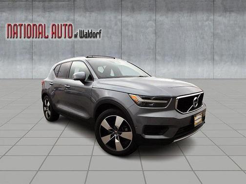 2019 Volvo XC40 T5 Momentum