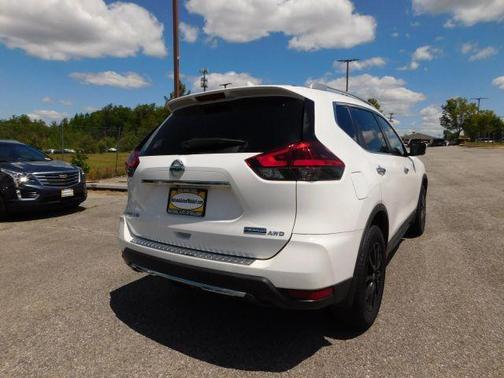 Glacier White 2020 Nissan Rogue S