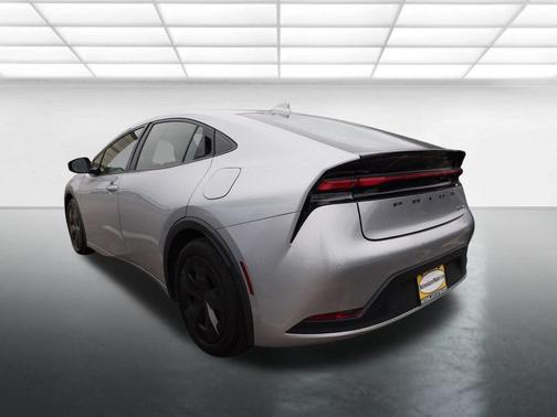 2023 Toyota Prius LE