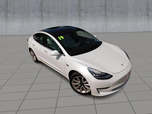 2019 Tesla Model 3 Mid Range