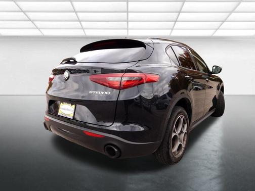 2022 Alfa Romeo Stelvio Sprint