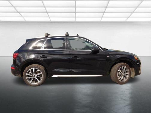 2023 Audi Q5 45 S line quattro Premium