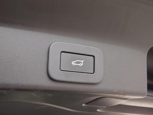 2025 Jaguar F-PACE P250 R-Dynamic S