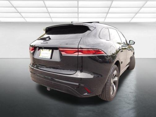 2025 Jaguar F-PACE P250 R-Dynamic S