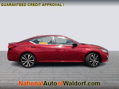 2022 Nissan Altima SR FWD