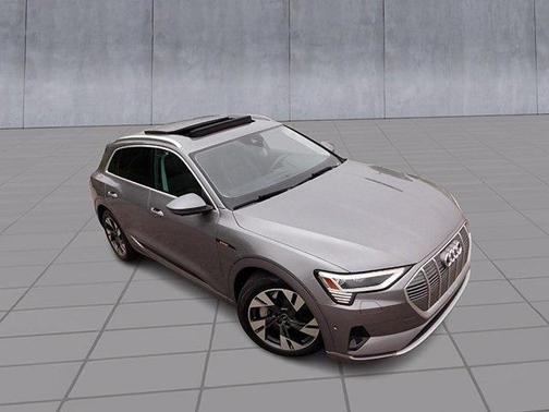 2021 Audi e-tron Premium Plus
