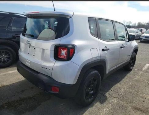 Silver 2021 Jeep Renegade Sport