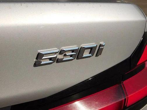 2021 BMW 530 i xDrive