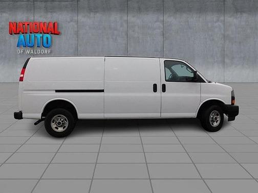 2023 GMC Savana 2500 Work Van