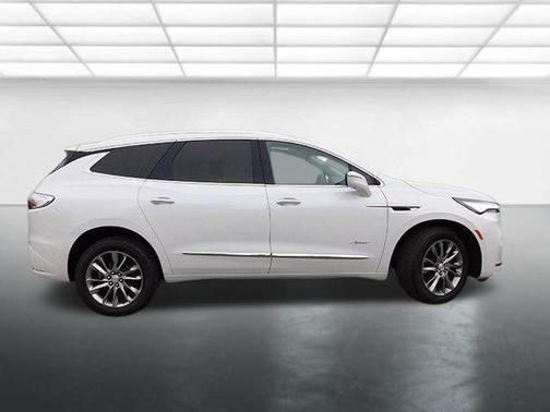 2022 Buick Enclave Avenir