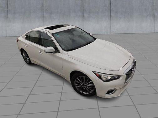 2022 INFINITI Q50 LUXE