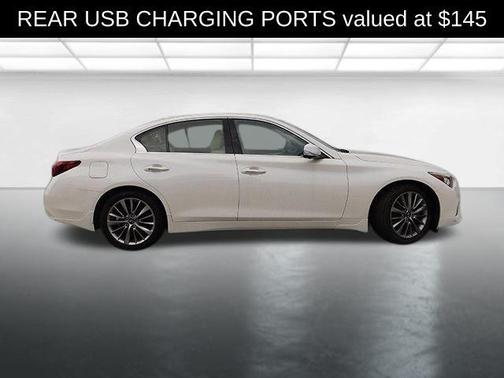2022 INFINITI Q50 LUXE
