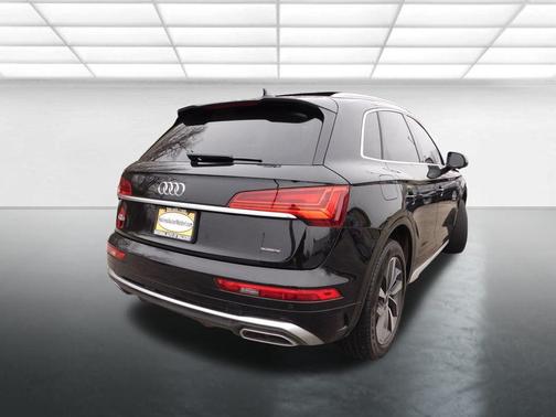 2022 Audi Q5 45 S line quattro Premium