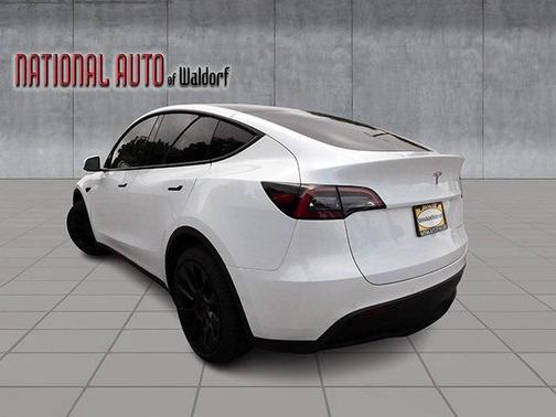 2022 Tesla Model Y Long Range Dual Motor All-Wheel Drive