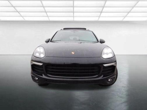 2017 Porsche Cayenne Platinum Edition