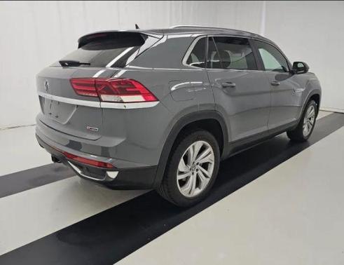 Pure Gray 2021 Volkswagen Atlas Cross Sport 3.6L V6 SEL