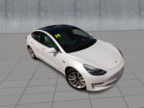 2019 Tesla Model 3 Mid Range