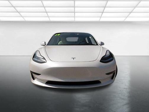 2019 Tesla Model 3 Mid Range