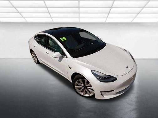 2019 Tesla Model 3 Mid Range