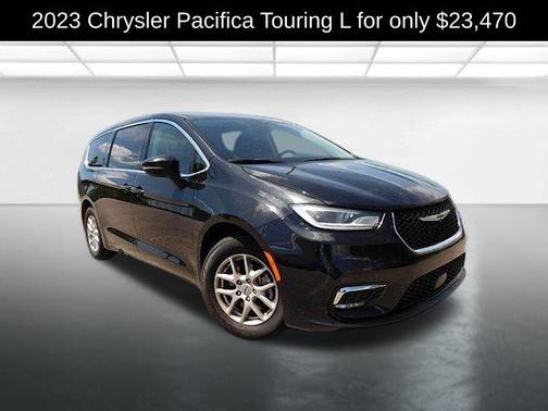 2023 Chrysler Pacifica Touring-L