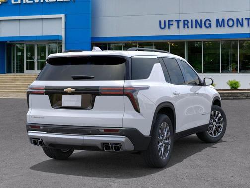 Polar White Tricoat 2026 Chevrolet Traverse LT