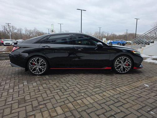 2022 Hyundai ELANTRA N Base