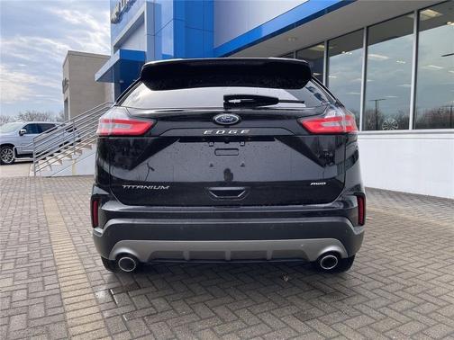 Agate Black Metallic 2024 Ford Edge Titanium