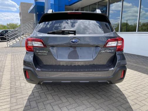 Magnetite Gray Metallic 2019 Subaru Outback 2.5i Premium