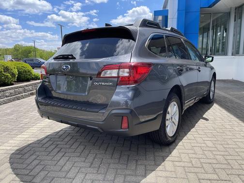 Magnetite Gray Metallic 2019 Subaru Outback 2.5i Premium