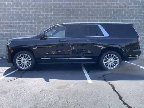 2022 Cadillac Escalade ESV Luxury