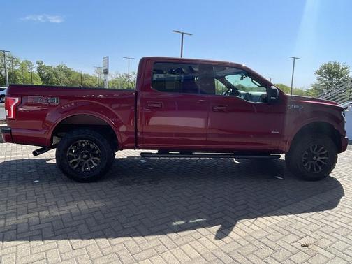 Ruby Red Metallic Tinted Clearcoat 2016 Ford F-150 XLT