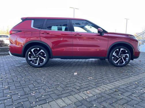 2023 Mitsubishi Outlander SE Black Edition 2WD