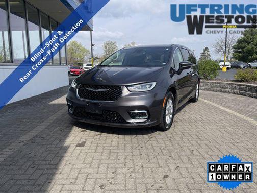 2023 Chrysler Pacifica Touring L