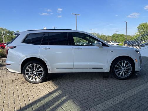Crystal White Tricoat 2020 Cadillac XT6 Sport AWD