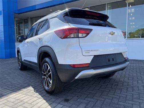 Summit White 2025 Chevrolet Trailblazer LT