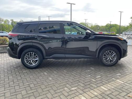 Super Black 2023 Nissan Rogue S