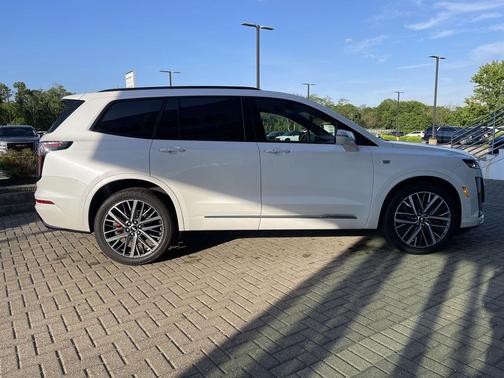 Crystal White Tricoat 2024 Cadillac XT6 Sport AWD