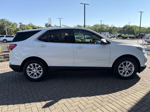 Summit White 2018 Chevrolet Equinox LT
