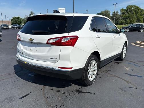 Summit White 2018 Chevrolet Equinox LT
