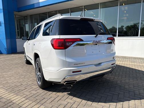 White Frost Tricoat 2017 GMC Acadia Denali